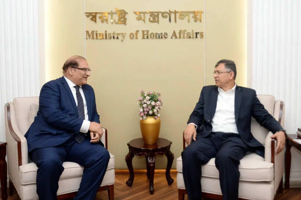 স্বরাষ্ট্রমন্ত্রীর সঙ্গে পাকিস্তানের স্বরাষ্ট্রমন্ত্রীর সৌজন্য সাক্ষাৎ, যেসব বিষয়ে আলোচনা হলো