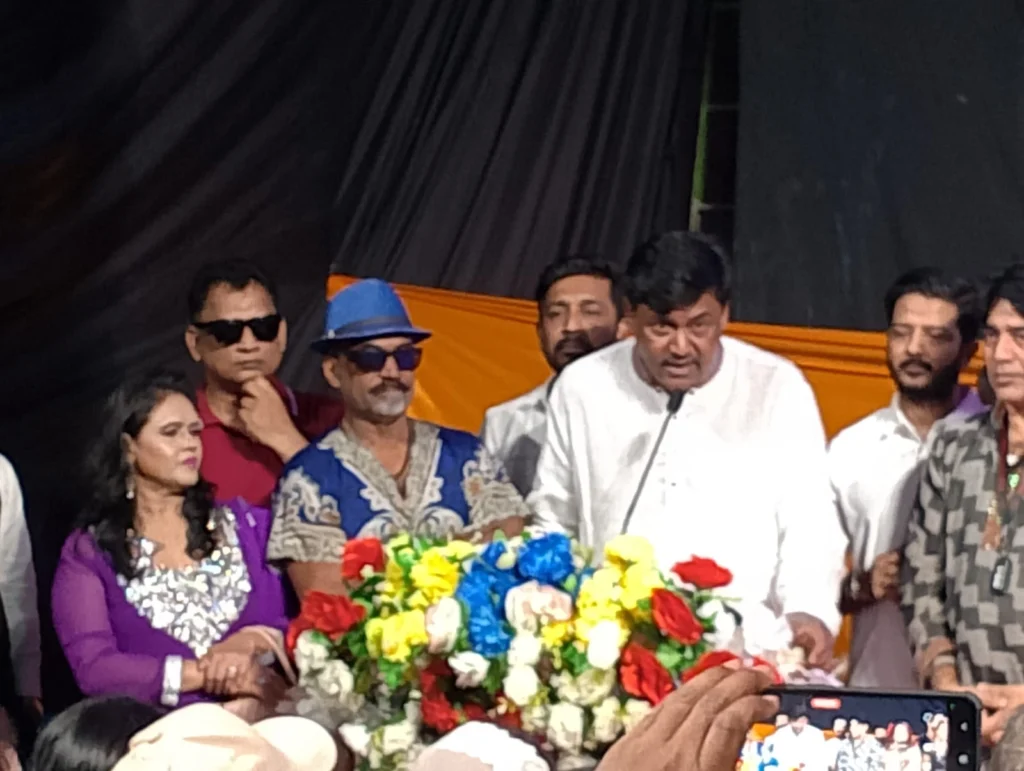 আগামীকাল নির্বাচন, কে লড়ছেন কোন পদে