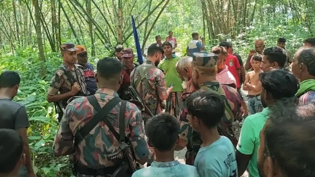 বাংলাদেশিকে ফেরত দেওয়ায় দুই ভারতীয়কে ছেড়ে দিল স্থানীয়রা