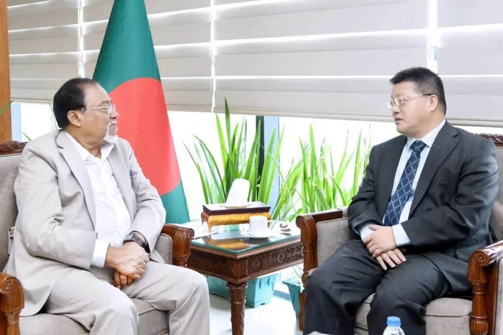 চীন বাংলাদেশের অন্যতম বৃহৎ বাণিজ্য ও বিনিয়োগ অংশীদার : জনপ্রশাসন উপদেষ্টা