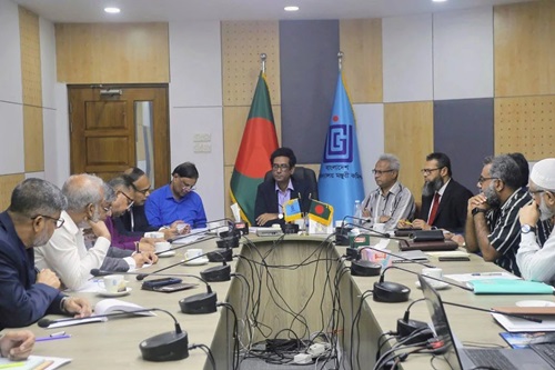 বিশ্ববিদ্যালয়ে তৃতীয় ভাষা শিক্ষা চালু নিয়ে ইউজিসির আলোচনা