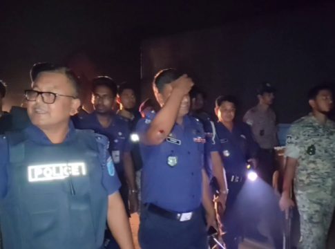 গোপালগঞ্জে ফুটবল খেলা নিয়ে দুই গ্রামবাসীর সংঘর্ষ, পুলিশসহ আহত ৩০